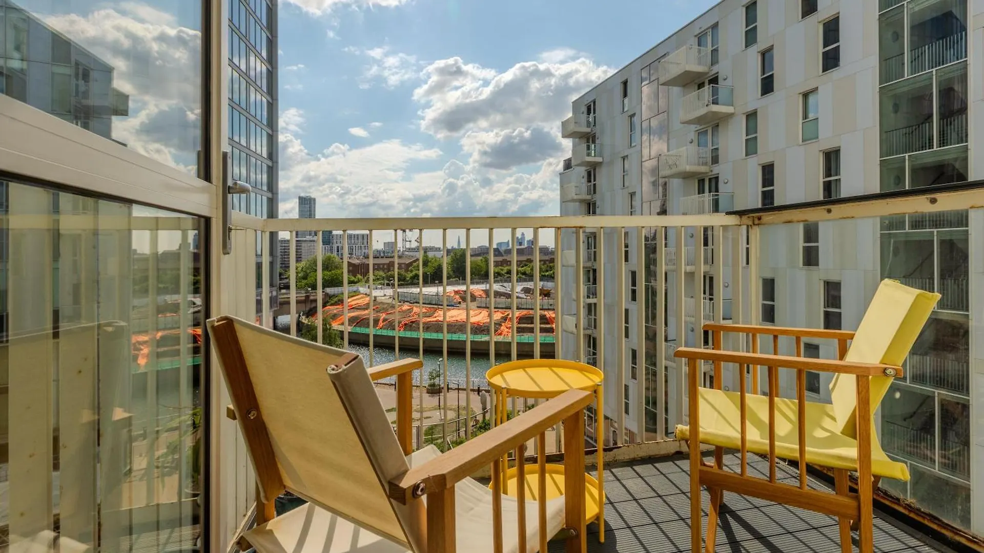 Stylish 1Br Apt, 8 Mins To Stratford Station London 0*,
